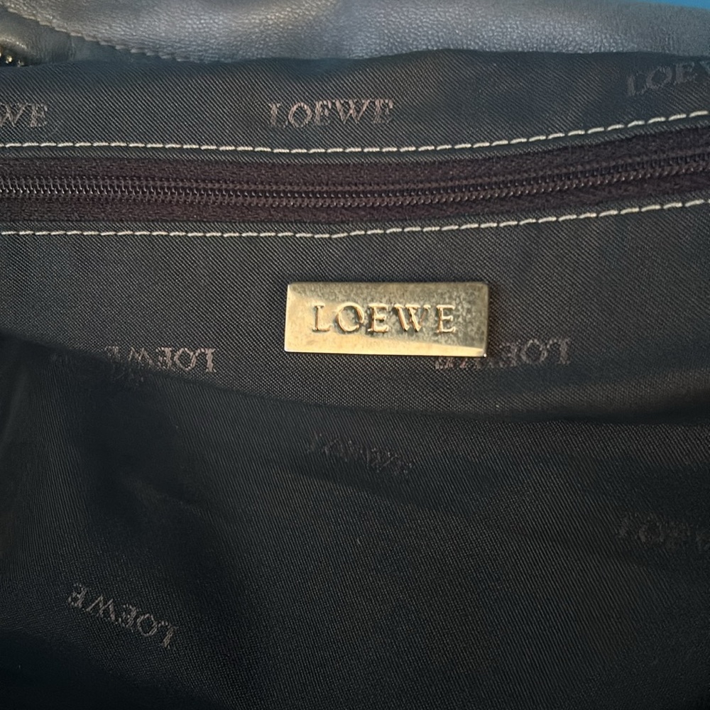 LOVELY LOEWE 🤯🤯🤯 ELEPHANT GREY WITH A TOUCH OF PEARL!!! - Picture 5 of 13